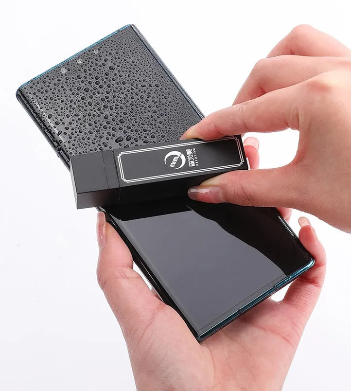 Black pack of 40 disposable screen cleaner wipes for mobile phones