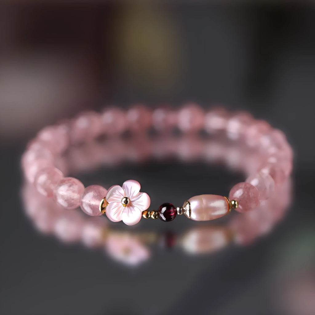Strawberry quartz crystal peach blossom bracelet with flower design and adjustable string