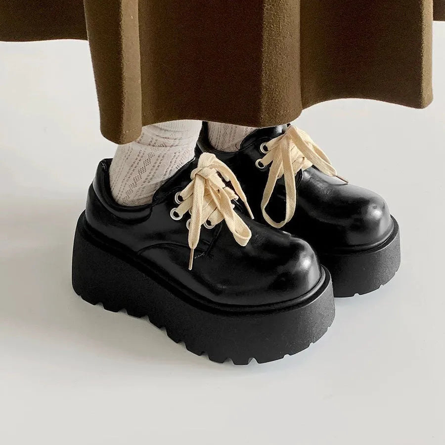 Retro British matte black high heel shoes with thick sole and lace-up buckle design for women