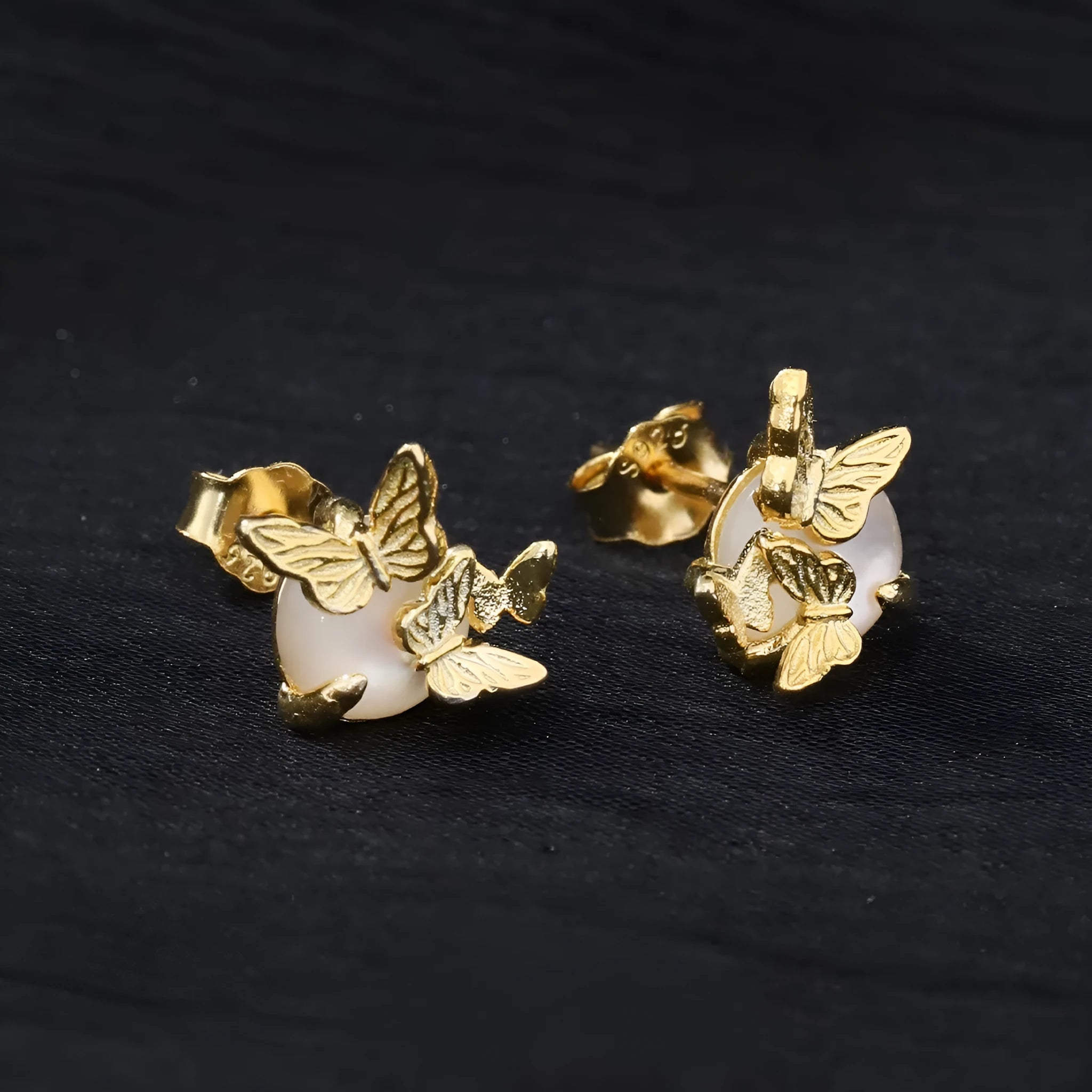 Butterfly ear studs in 925 silver with gold electroplating and animal zodiac modelling
