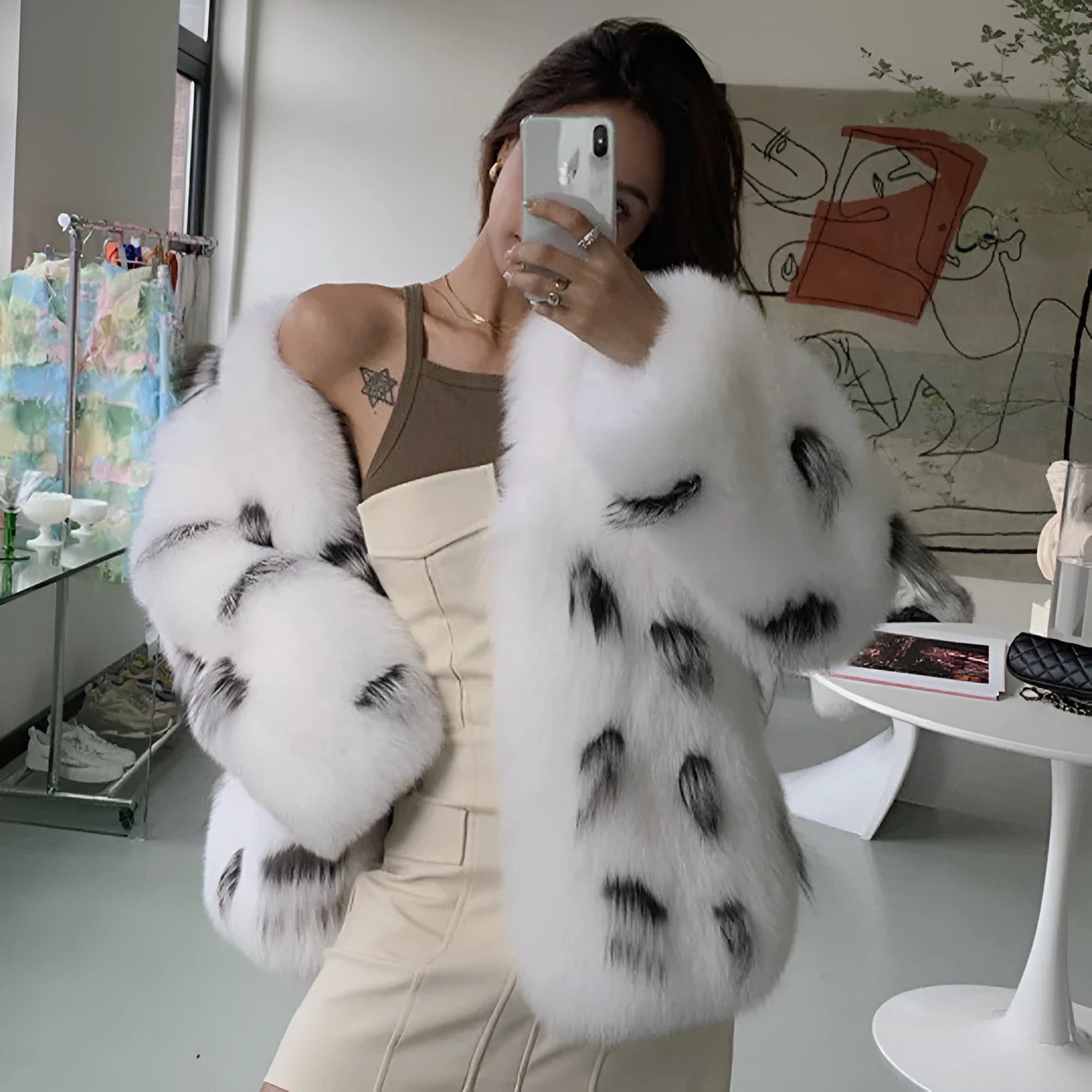 Women's short black and white faux raccoon fur coat with regular sleeves in Korean street fashion style
