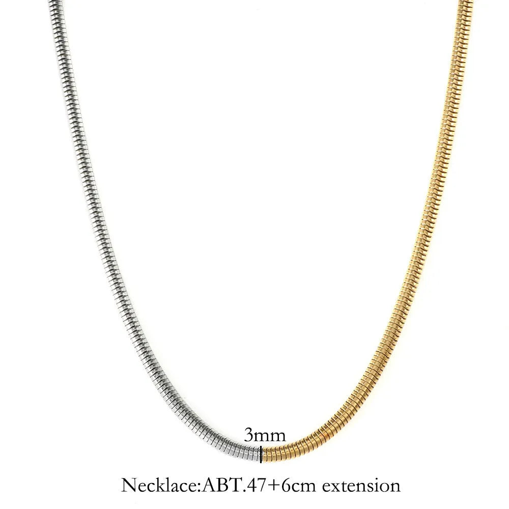 Women's cold golden 3mm thick snake bones chain necklace with geometric design for hip-hop fashion