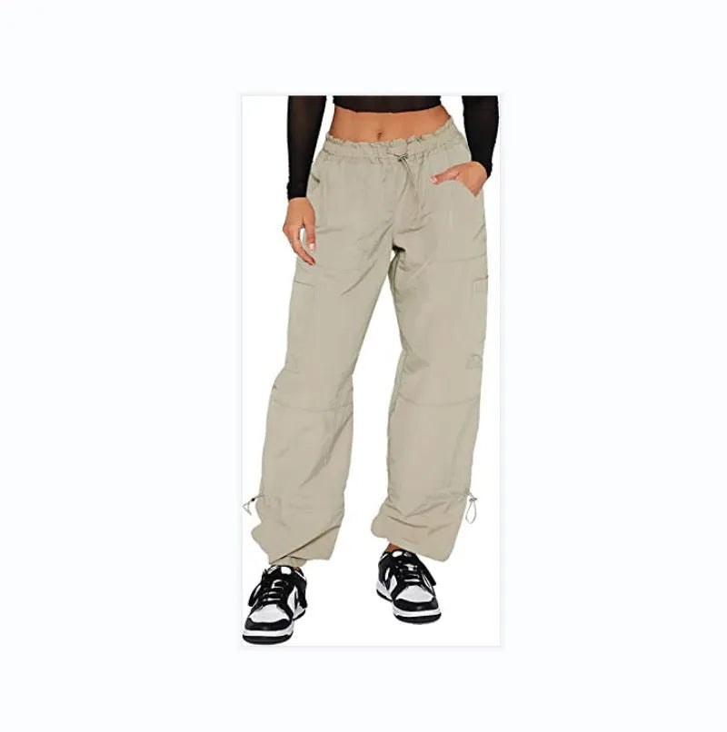 Straight-leg multi-pocket cargo casual pants in a loose fit, shown in khaki colour