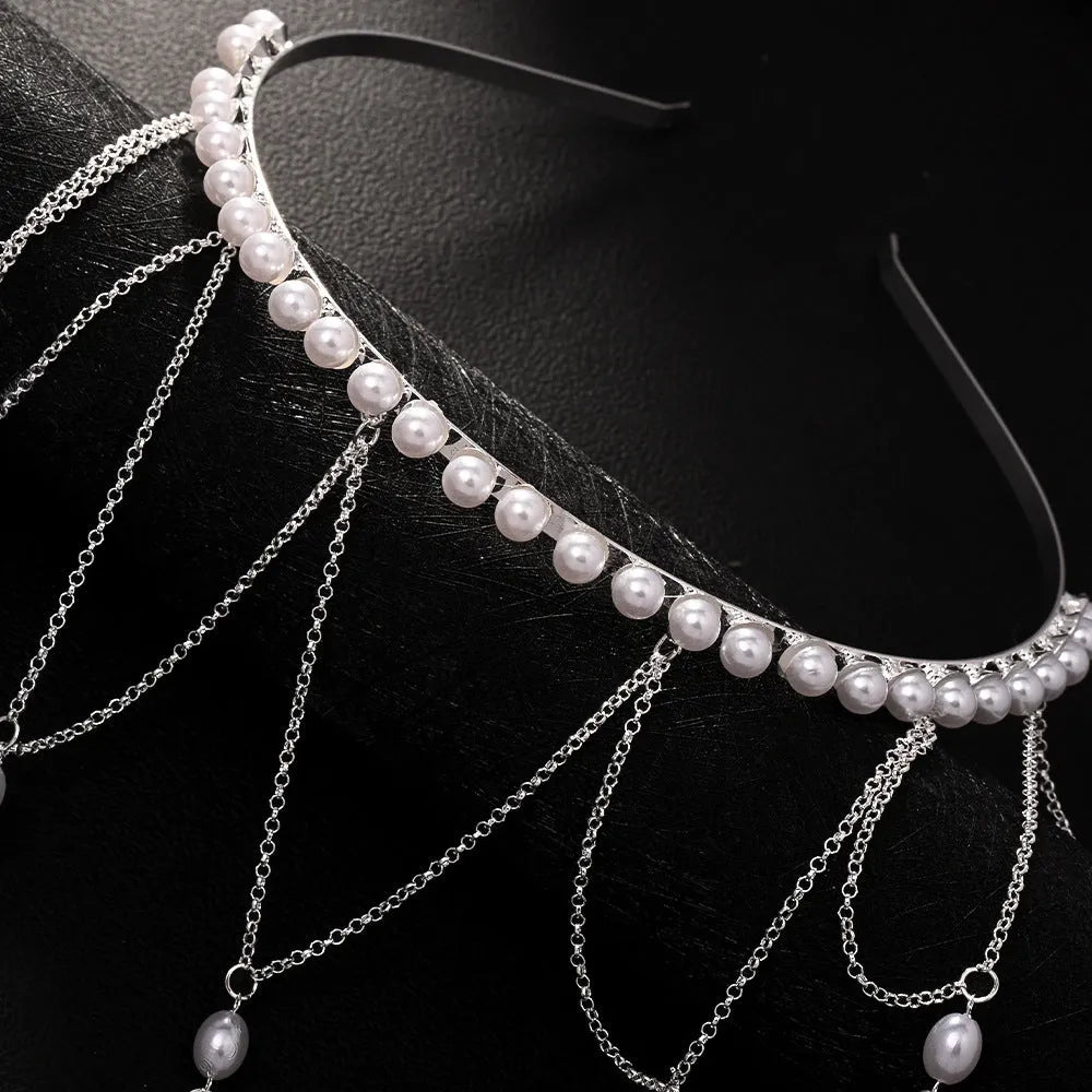 Women's mesh hair chain with pearl and tassel decorative elements in gold electroplated finish