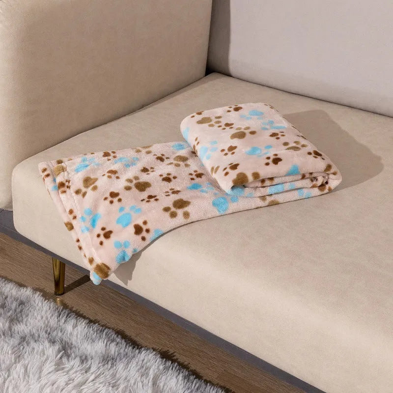 Blue Dog cartoon pattern double-sided flannel pet blanket laid flat, showing its 100x120cm size.