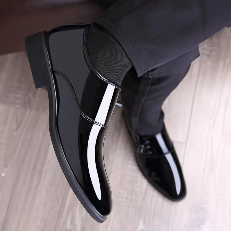 Men's black and brown formal business shoes with square heel and round toe.