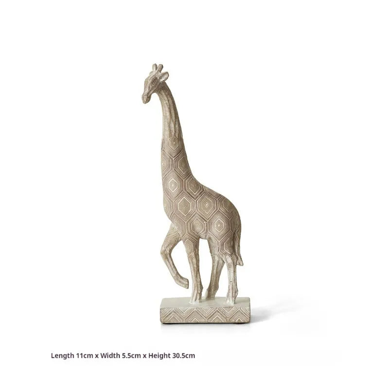 Wood colour synthetic resin giraffe sculpture ornament, 30.5 cm tall.