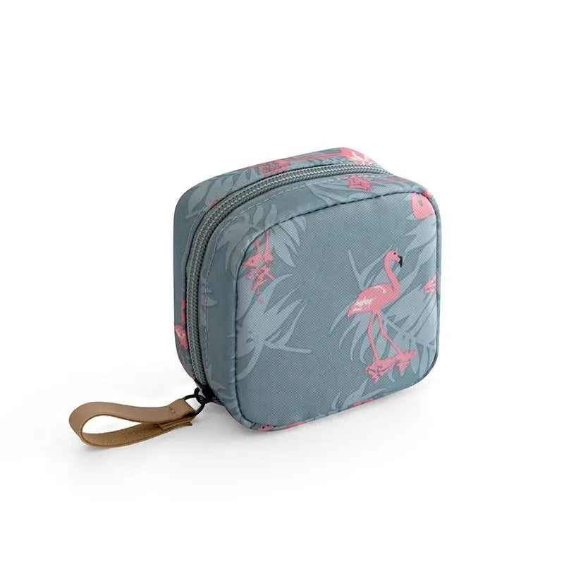 Blue cloth cube-shaped makeup storage bag with plain pattern