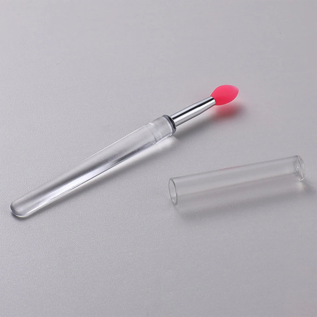 Set of reusable silicone lip brushes with protective caps in eight different colours