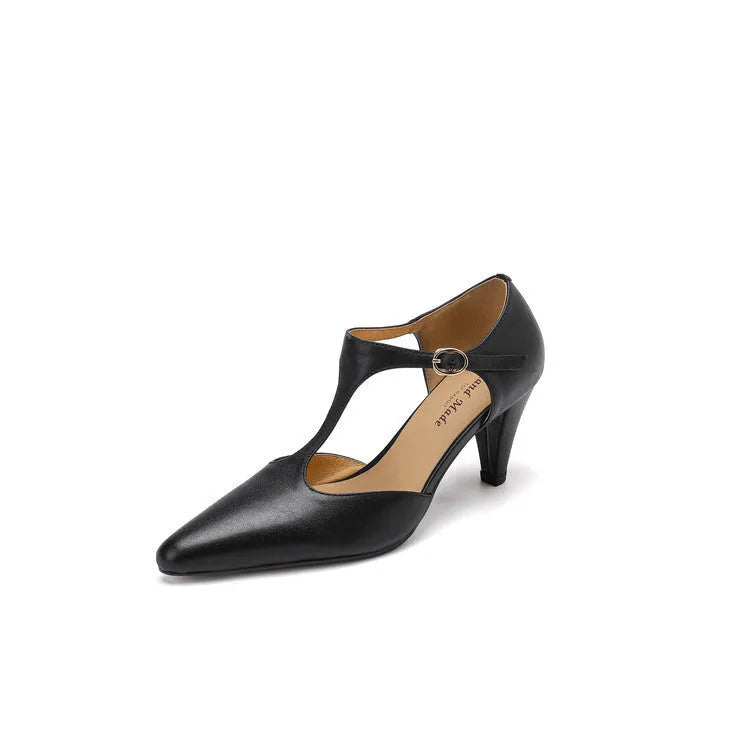 Brown retro women's sandals with a T-strap buckle and a closed round toe on a 6-8cm heel.