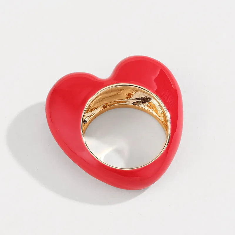 Three-dimensional heart-shaped enamel ring in zinc alloy with colourful detailing