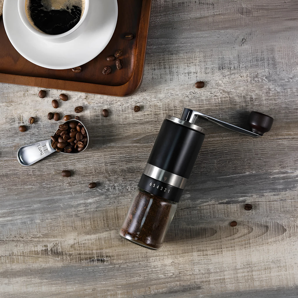 Heat-resistant glass pour-over coffee set with coffeepot and filter cup, available as 4-piece or 6-piece set