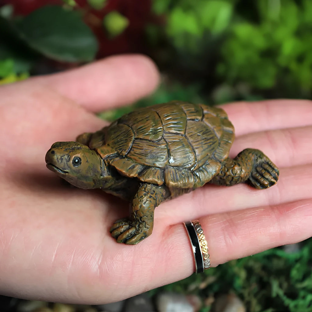 Coloured resin simulation turtle ornament for garden and tabletop decoration