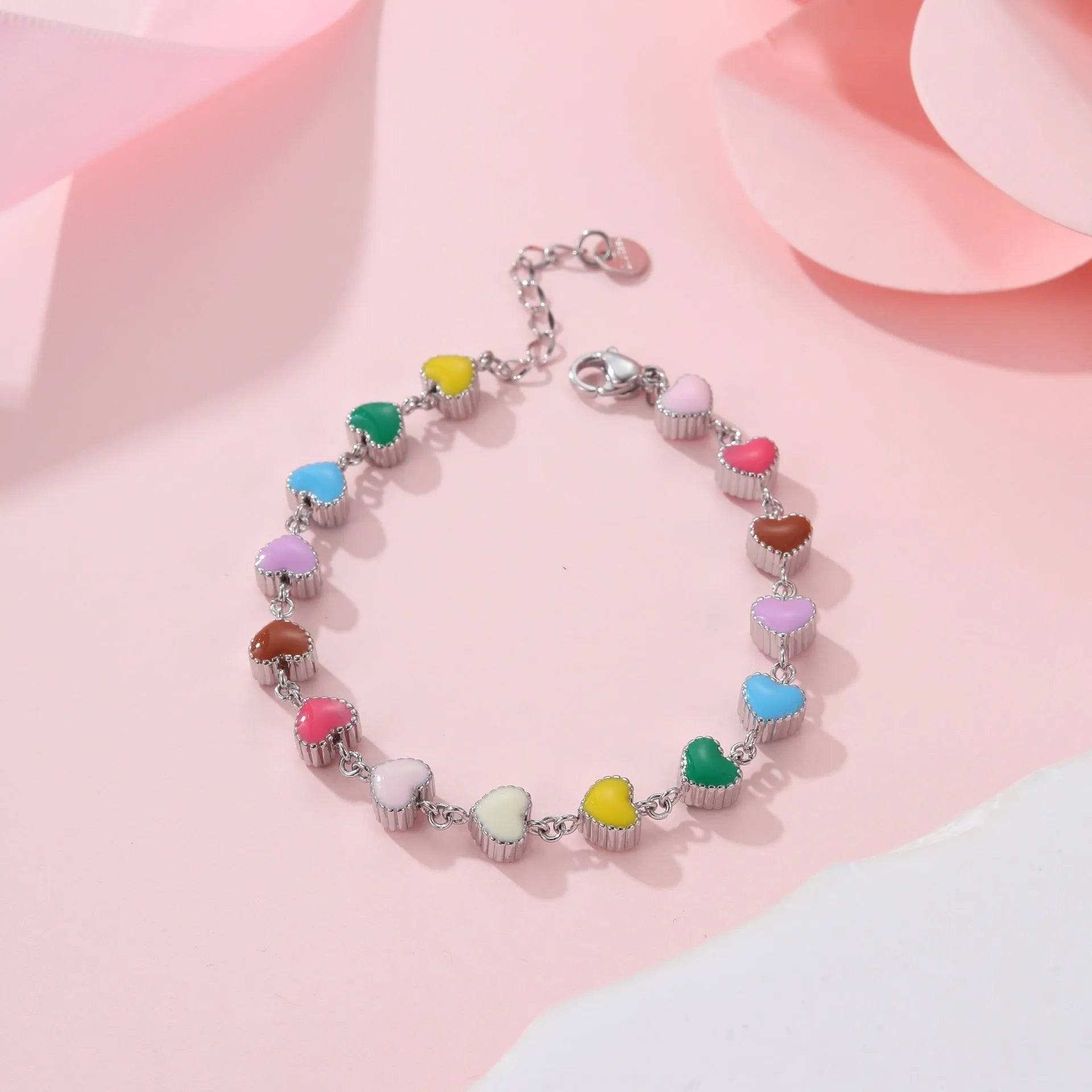 Gold plated heart-shaped stainless steel bracelet with electroplated finish