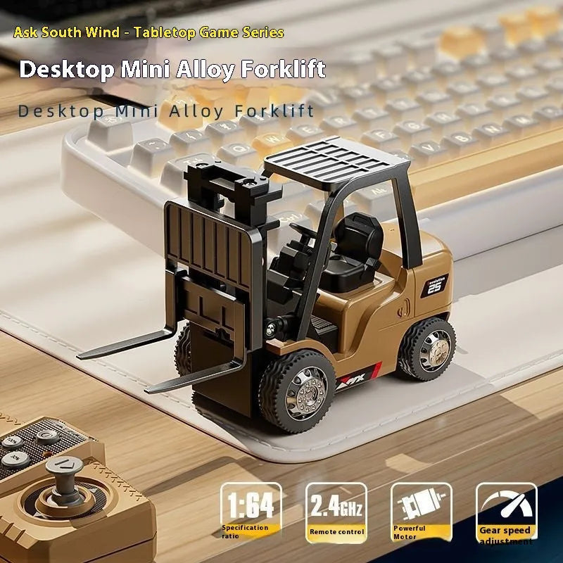 1:64 scale mini alloy forklift toy with remote control and cargo accessories on pallet
