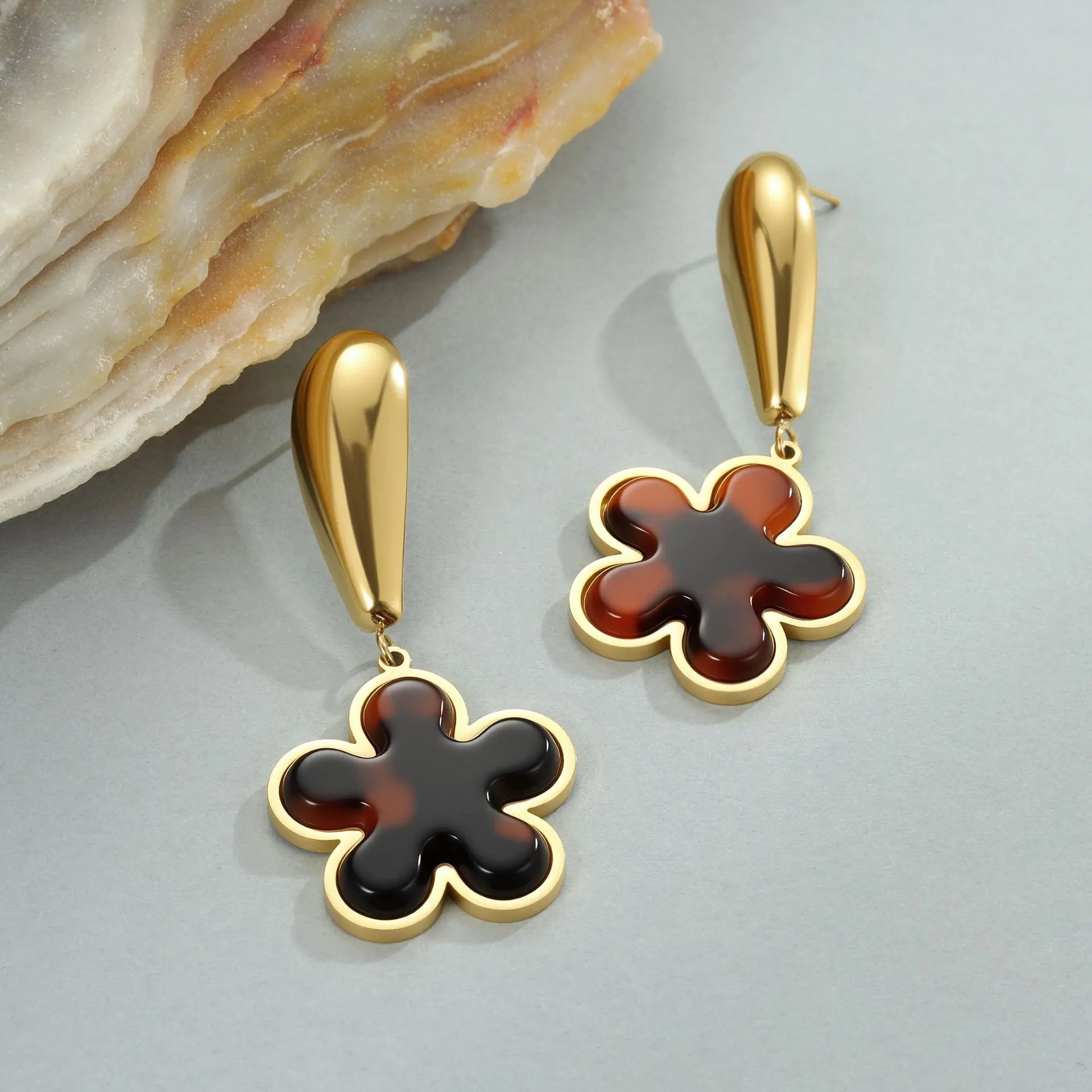 Tortoiseshell resin hawksbill colour earrings with stainless steel 18K gold electroplating in heart and flower shapes