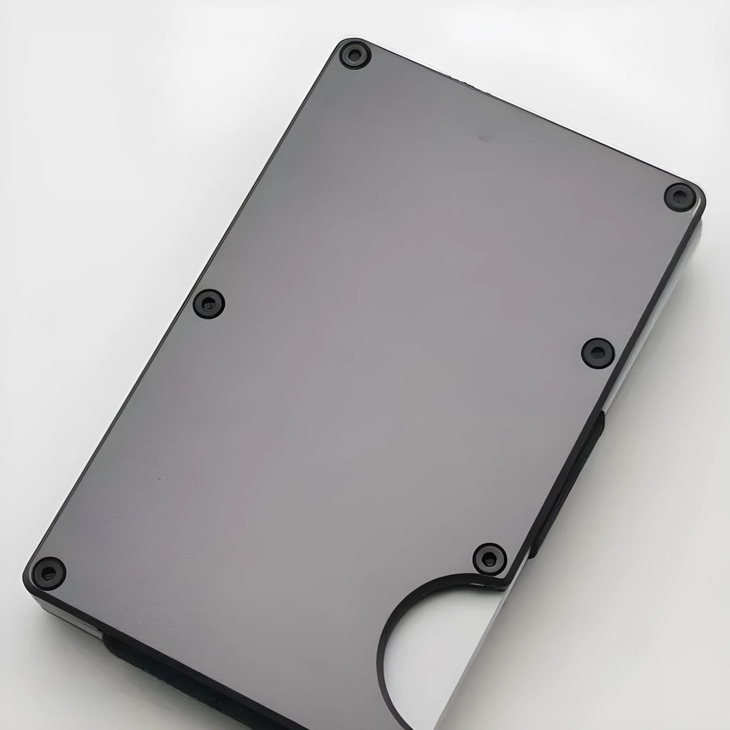 Aluminium alloy grey carbon fibre credit card wallet with RFID blocking protection