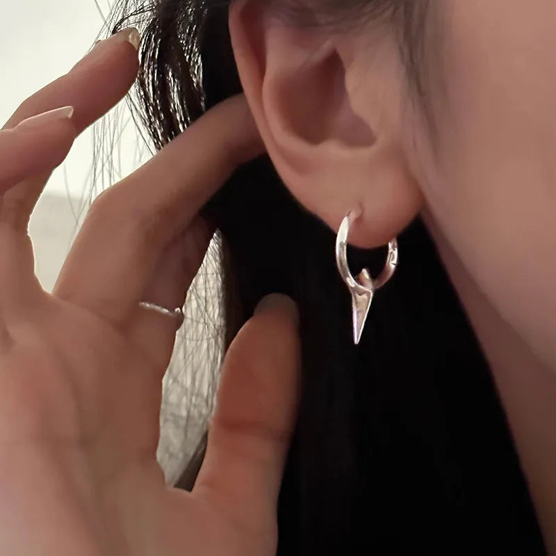 Women's geometric star clip earrings with electroplated white gold plating on copper material