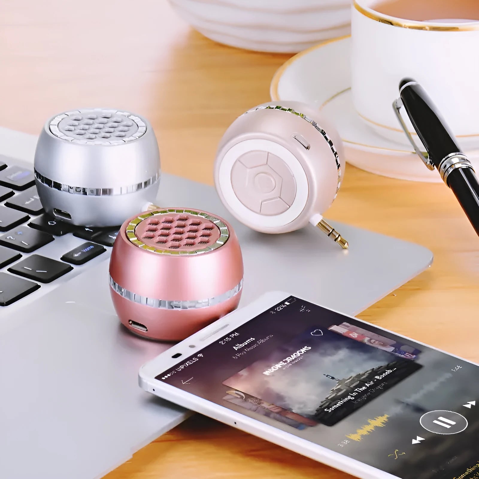 Universal external amplifier speaker in black, gold, or rose gold with USB power input