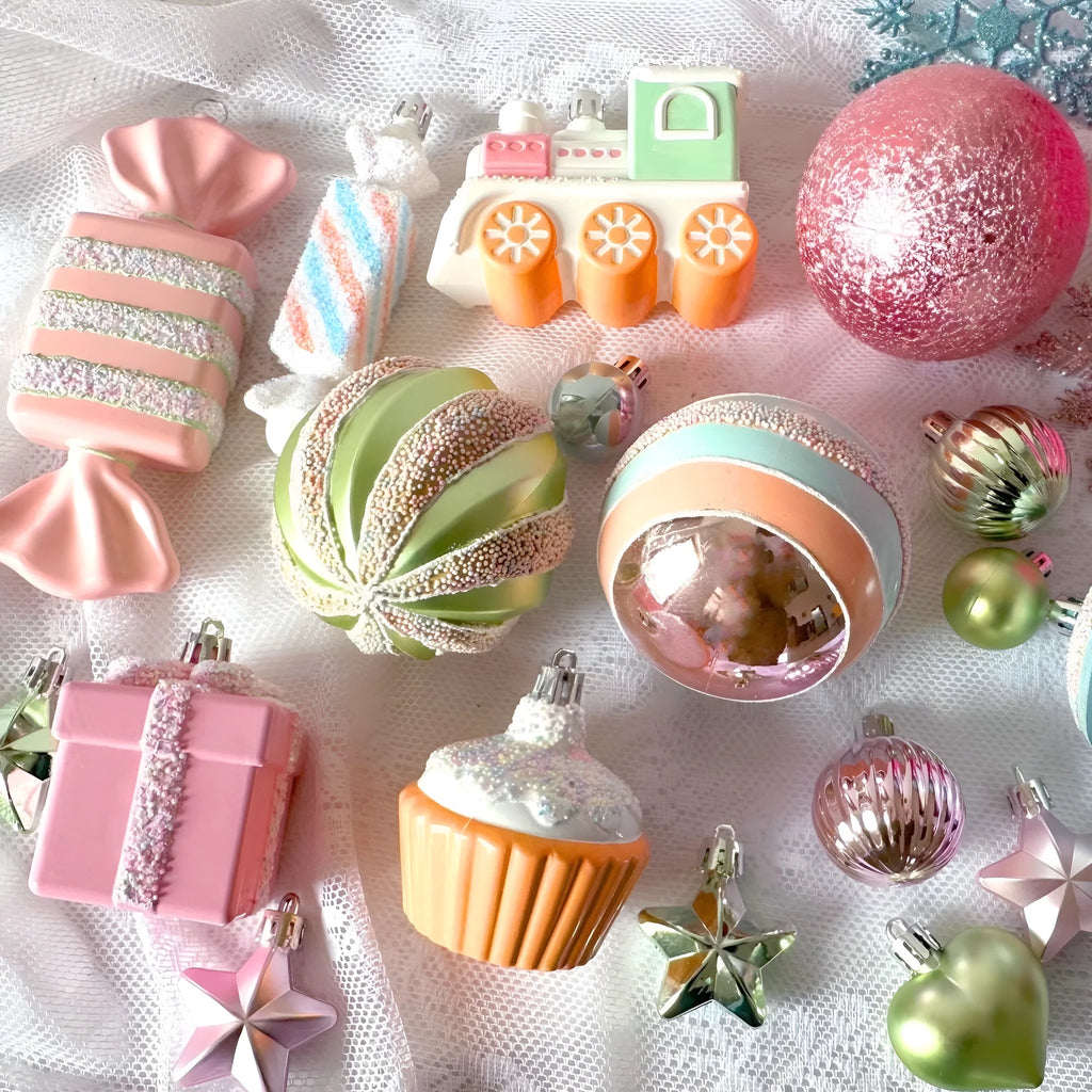 Macaron candy Christmas tree pendant set, plastic painted decoration in 34, 58 or 80 candy packs