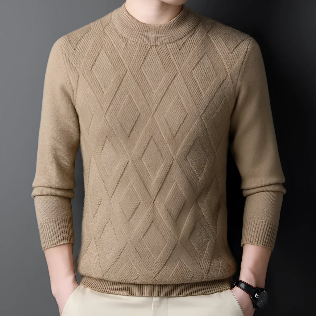 Men's diamond jacquard thermal pullover sweater in a wool-blend fabric on a size chart.