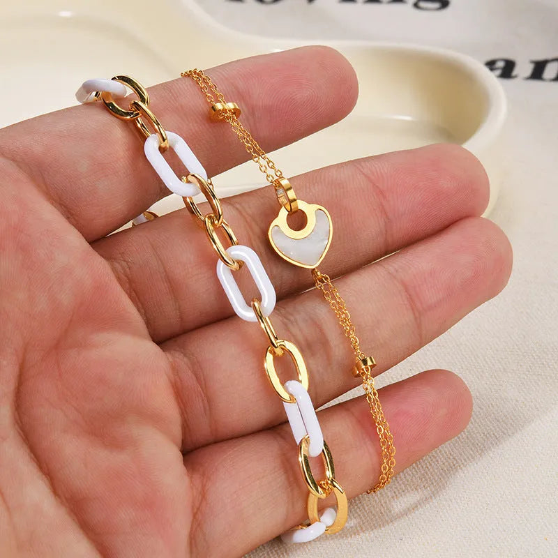 Stainless steel resin heart bracelet for women with double-layered loving heart design and adjustable clasp