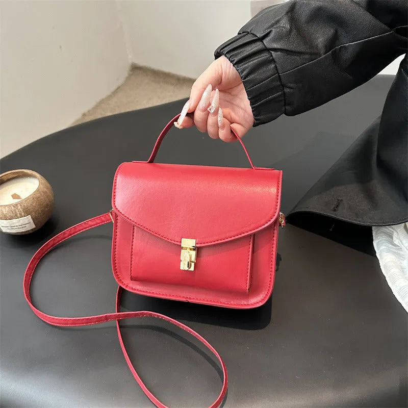 Medium hardness PU leather messenger bag with document compartment in horizontal square shape