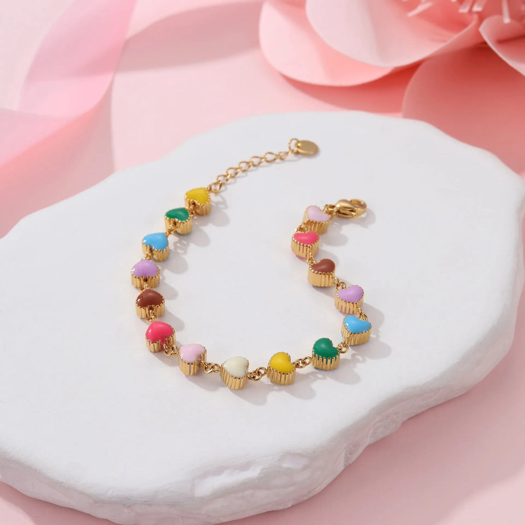 Gold plated heart-shaped stainless steel bracelet with electroplated finish