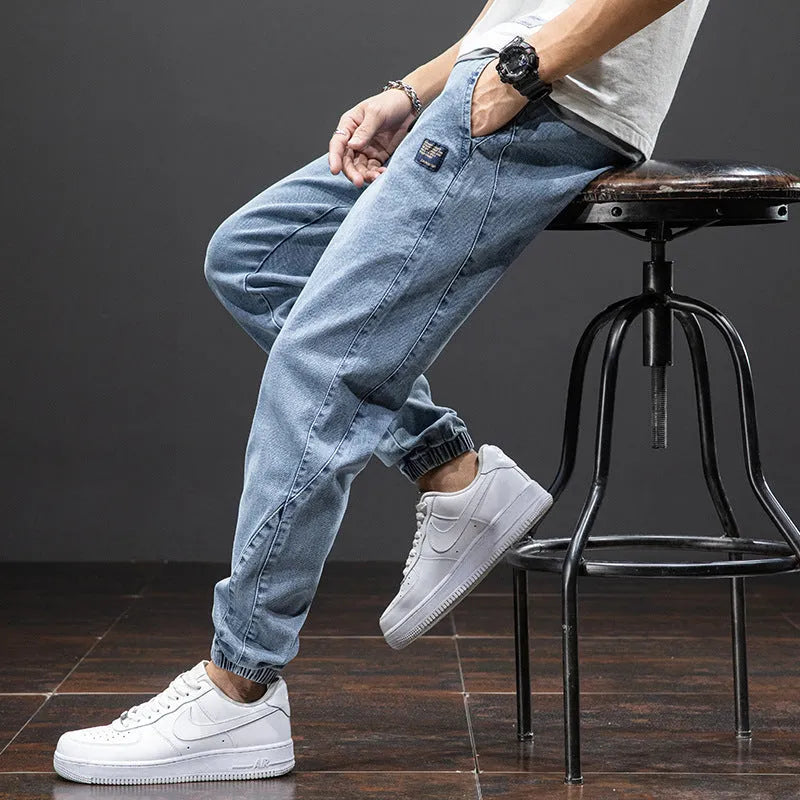 Men's loose cargo casual jeans in straight leg Korean style with micro elasticity cotton fabric