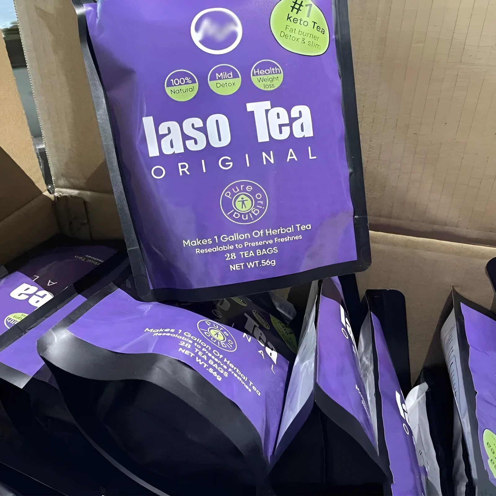 Single bag of instant sugar-free slimming tea for cold infusion.