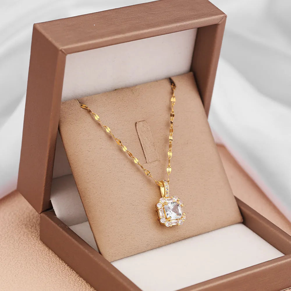 Women's gold geometric zircon pendant necklace on water wave chain