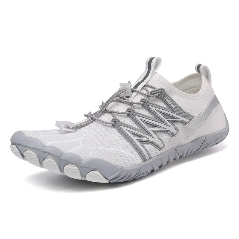 Indoor fitness training shoes with striped pattern, low-top design, and rubber sole in multiple colour options