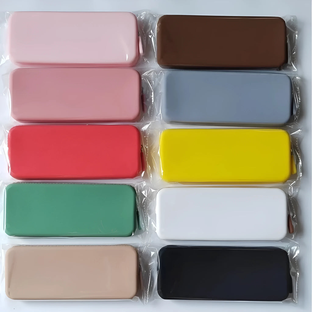 Silicone makeup brush travel storage bag in multiple colours with compact 20x8x2.5cm dimensions