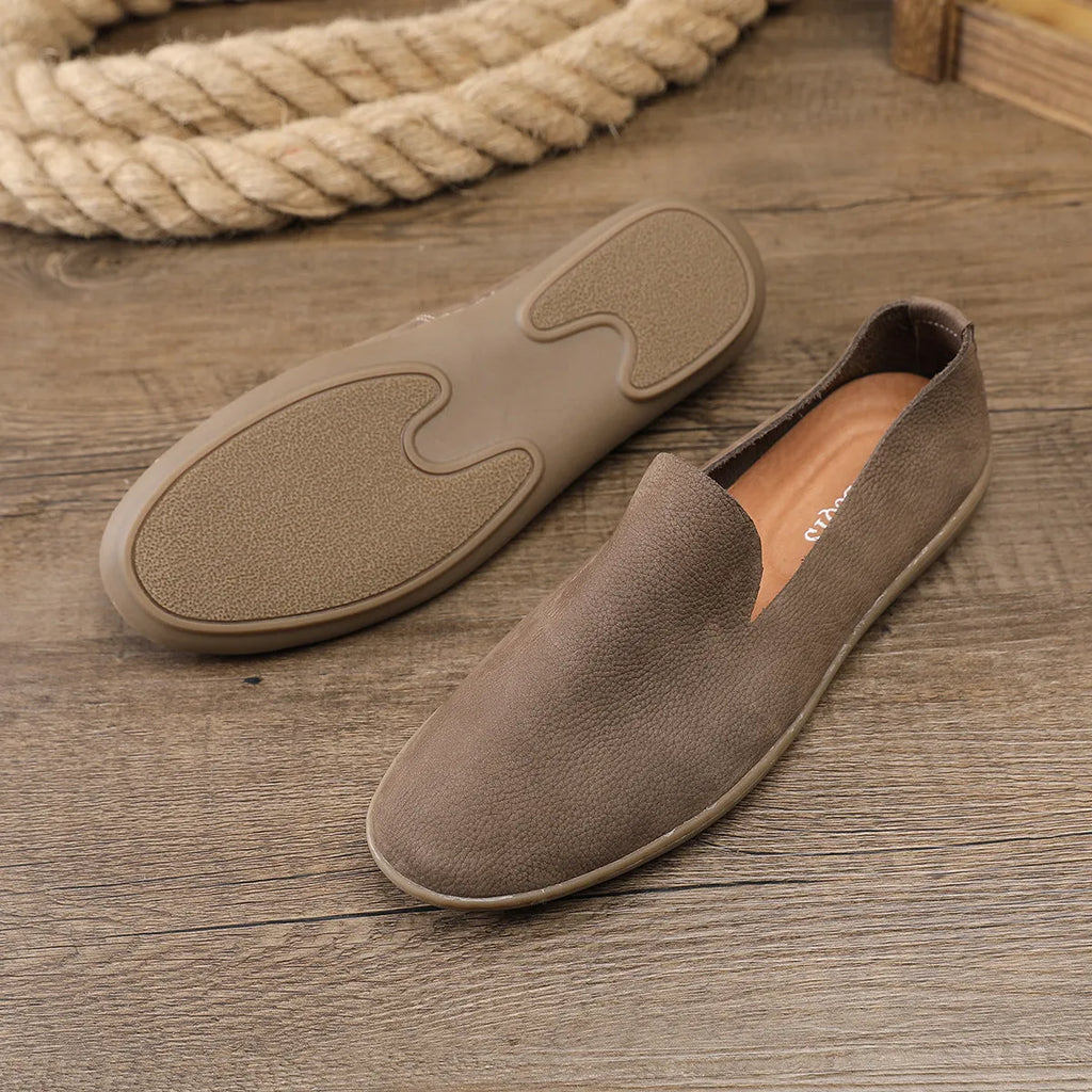 Handmade men's shoes with cowhide lining and rubber soles in khaki colour