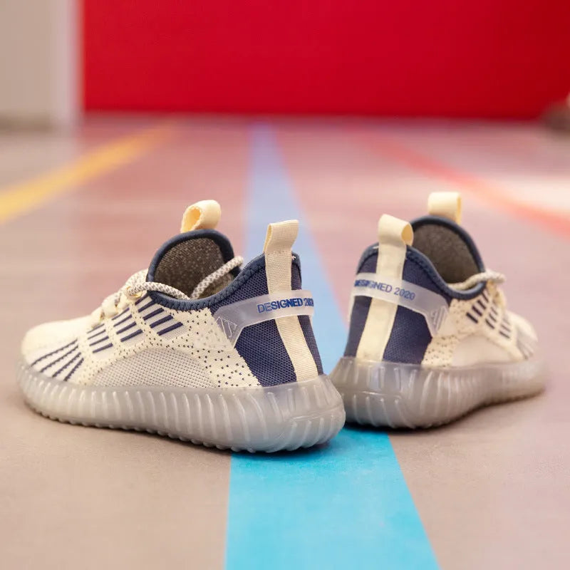 Men's white breathable flying fabric sports shoes with low-top design and platform heel