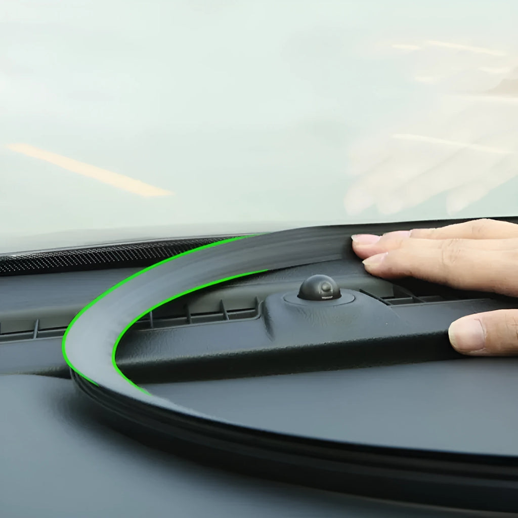 Outlander dashboard soundproof seal strip made of silicone measuring 1.6 metres with six-card slots.