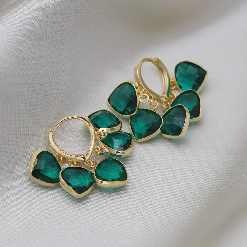 Korean-style women's green heart ear clip earrings with artificial gemstone decoration