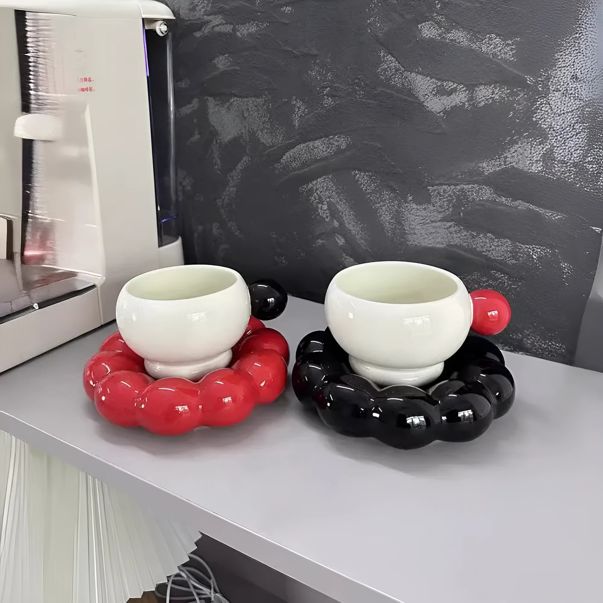 Ceramic coffee set with 250ml mug and matching saucer in simple Nordic design