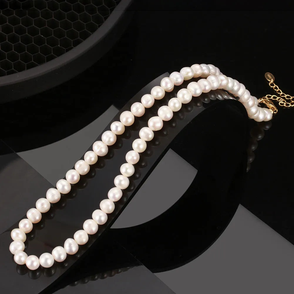 Women's adjustable freshwater pearl necklace on silver chain