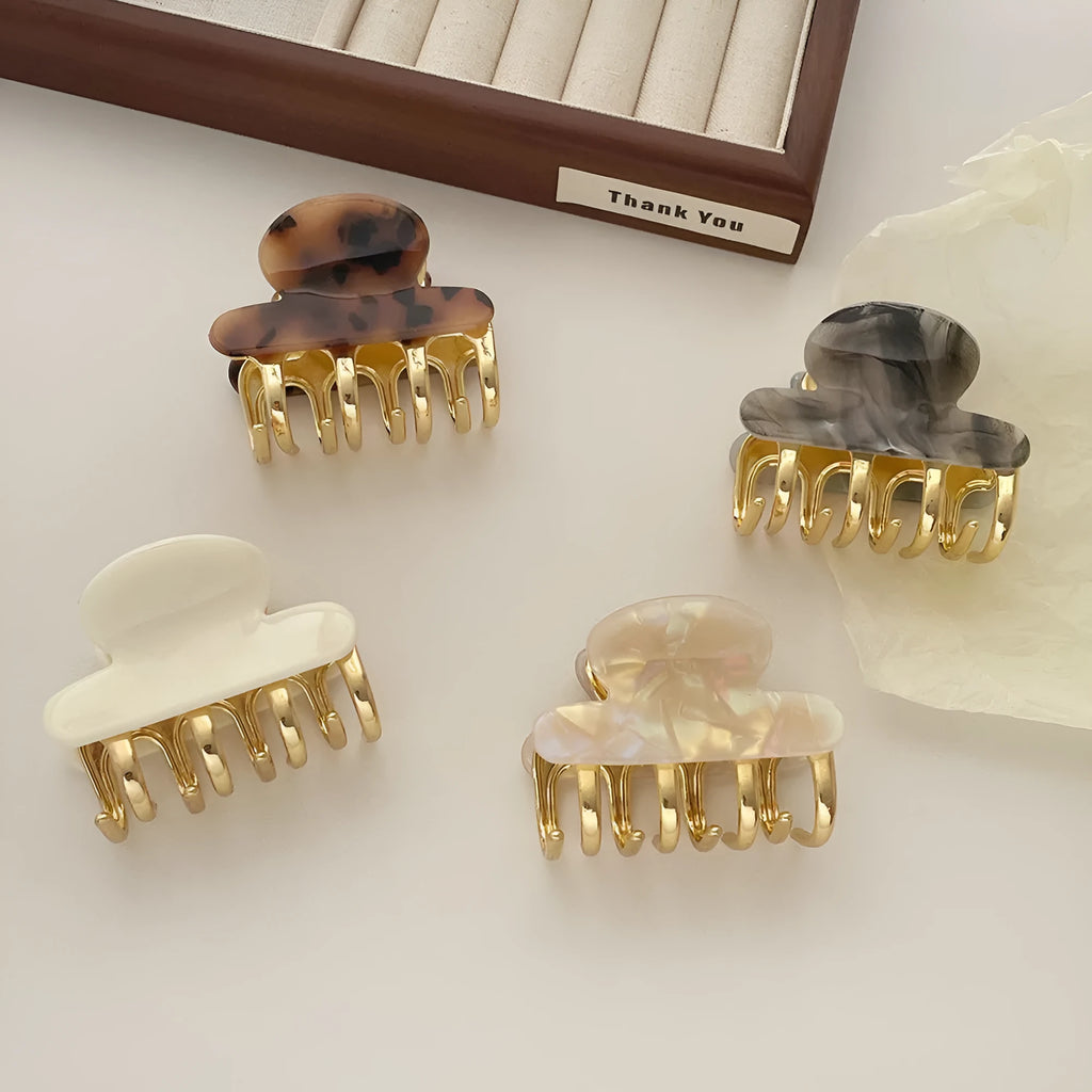 Women's retro acetate hair barrettes with metal grip in leopard print colour