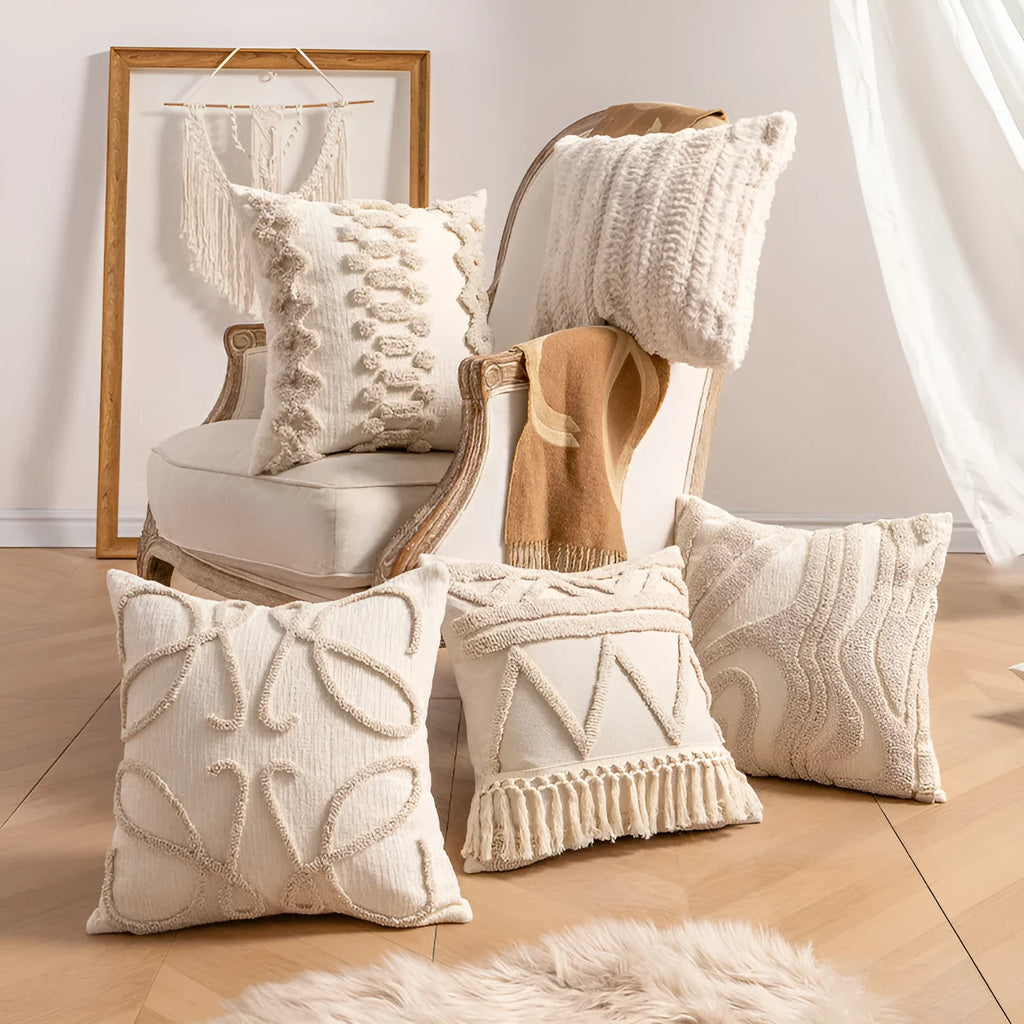 Knitted tassel sofa cushion cover in spiral dots pattern with pp cotton filler