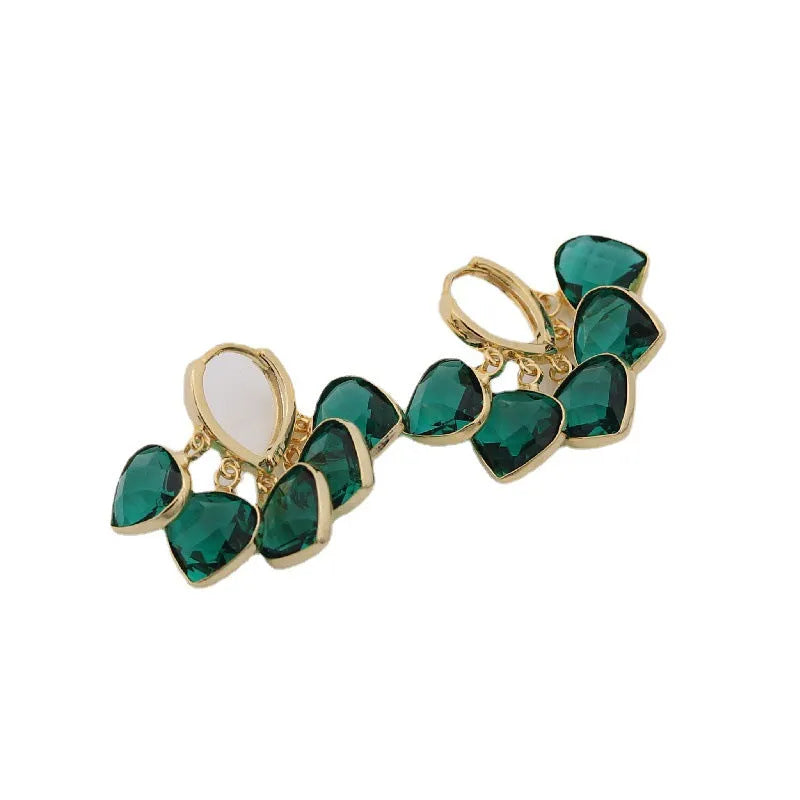 Korean-style women's green heart ear clip earrings with artificial gemstone decoration