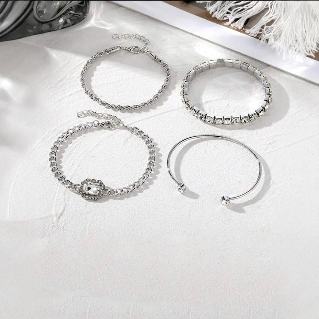 Retro geometric alloy bracelet set with metal chain square diamond design in gold or silver four-piece women's jewellery
