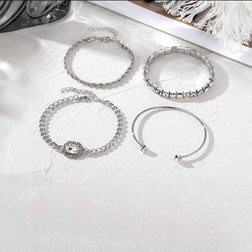Retro geometric alloy bracelet set with metal chain square diamond design in gold or silver four-piece women's jewellery