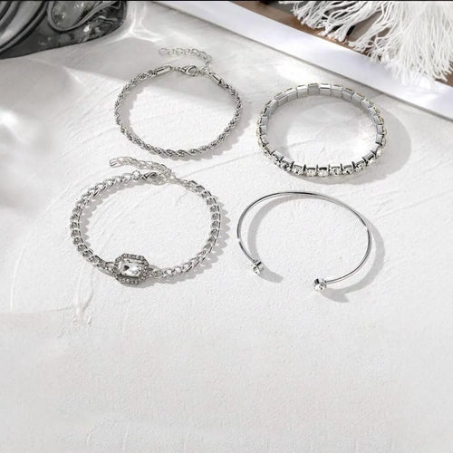 Retro geometric alloy bracelet set with metal chain square diamond design in gold or silver four-piece women's jewellery
