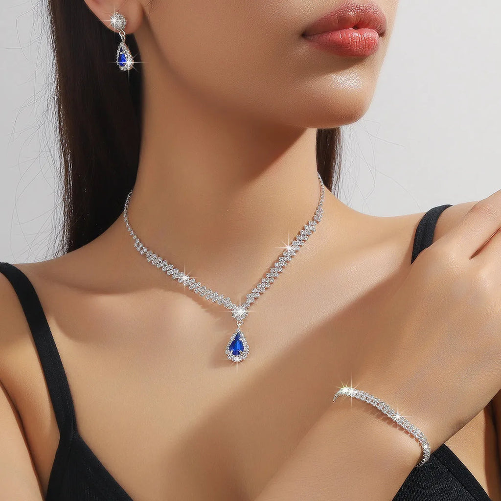 Claw chain rhinestone jewellery set with water drop pendant necklace and matching earrings