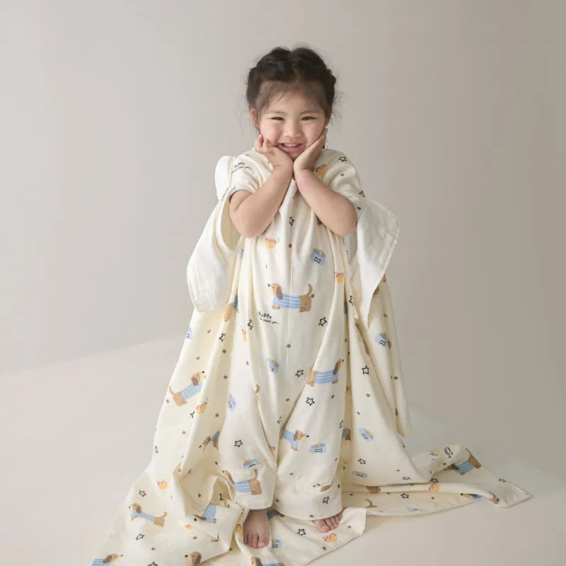 Anti-kick summer blanket in a choice of colours and sizes on a bed.