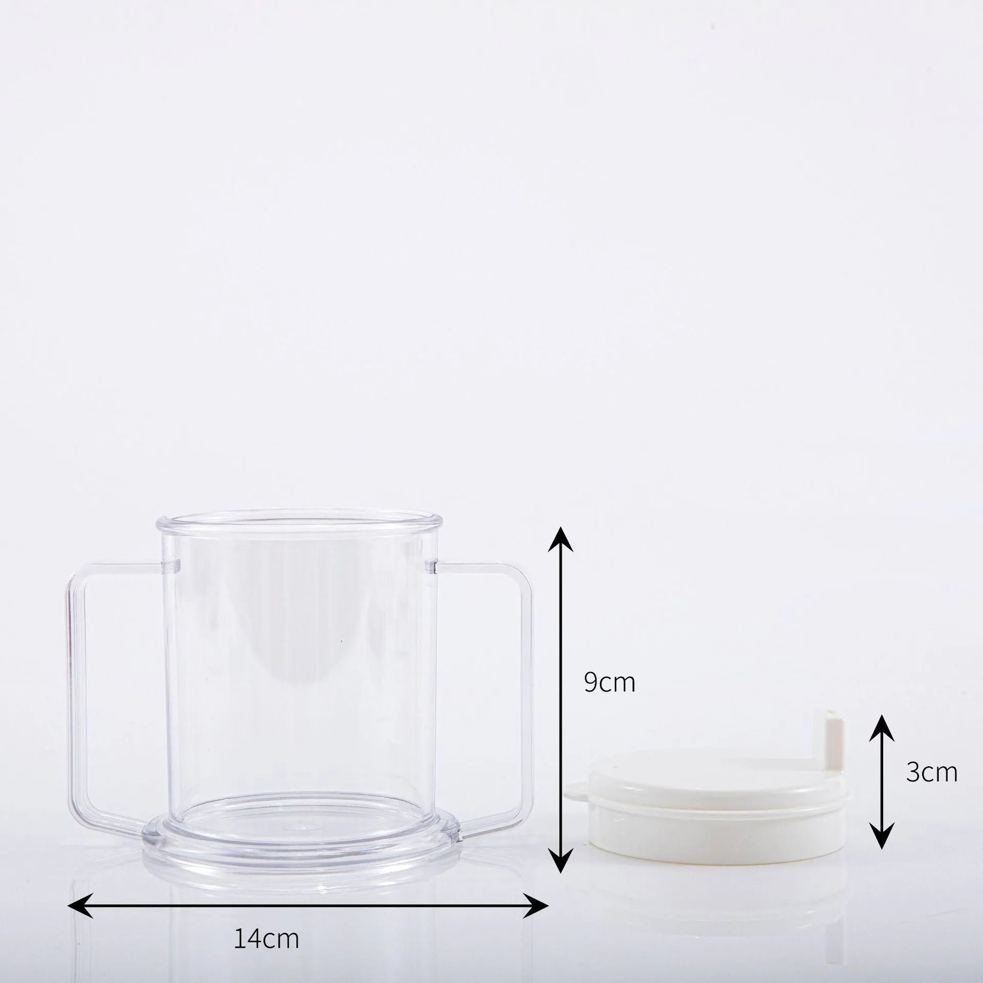 Transparent plastic drinking cup with spill-proof lid, 301-400ml capacity