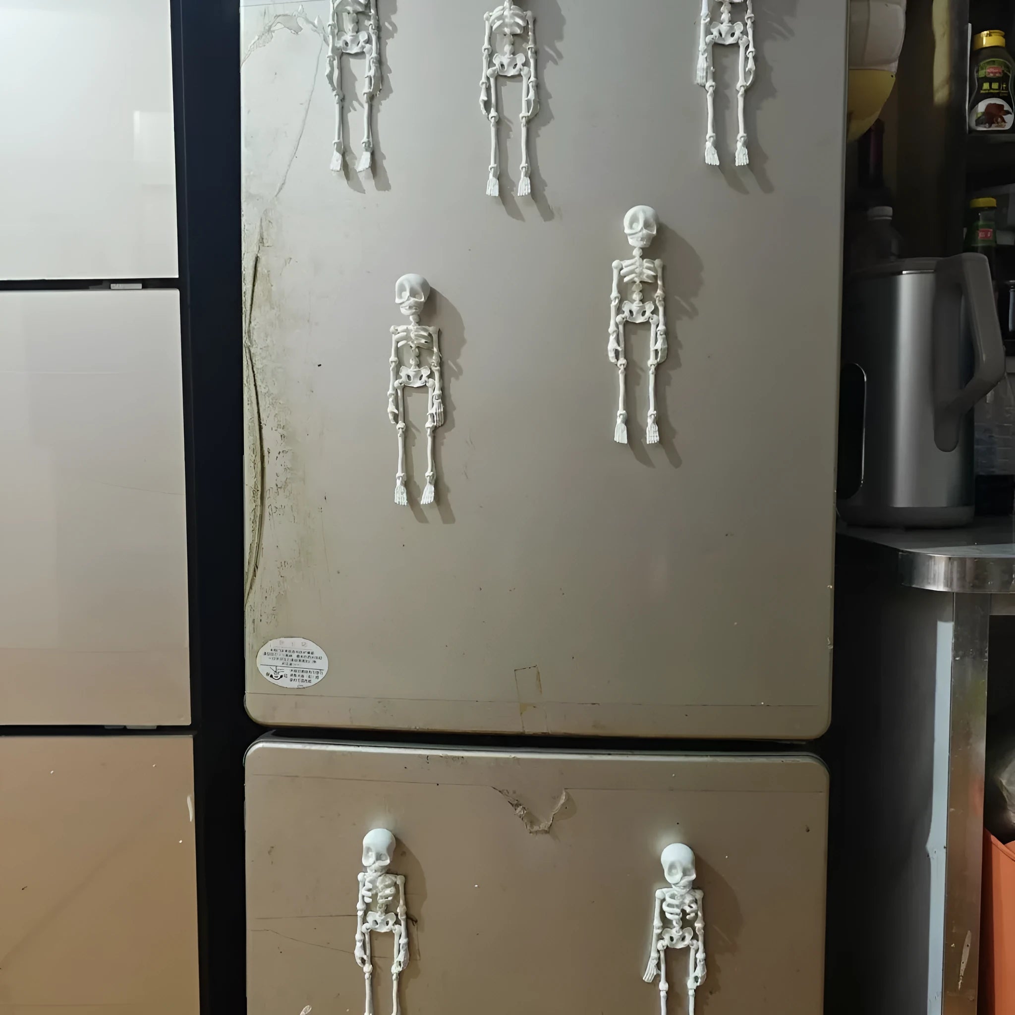 3D printed skull refrigerator magnet in modern art style measuring 18cm high