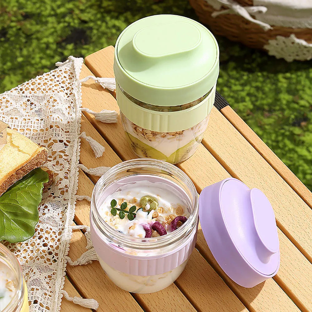 Green PP plastic salad cup with oat lid and spoon showing sealed leak-proof design